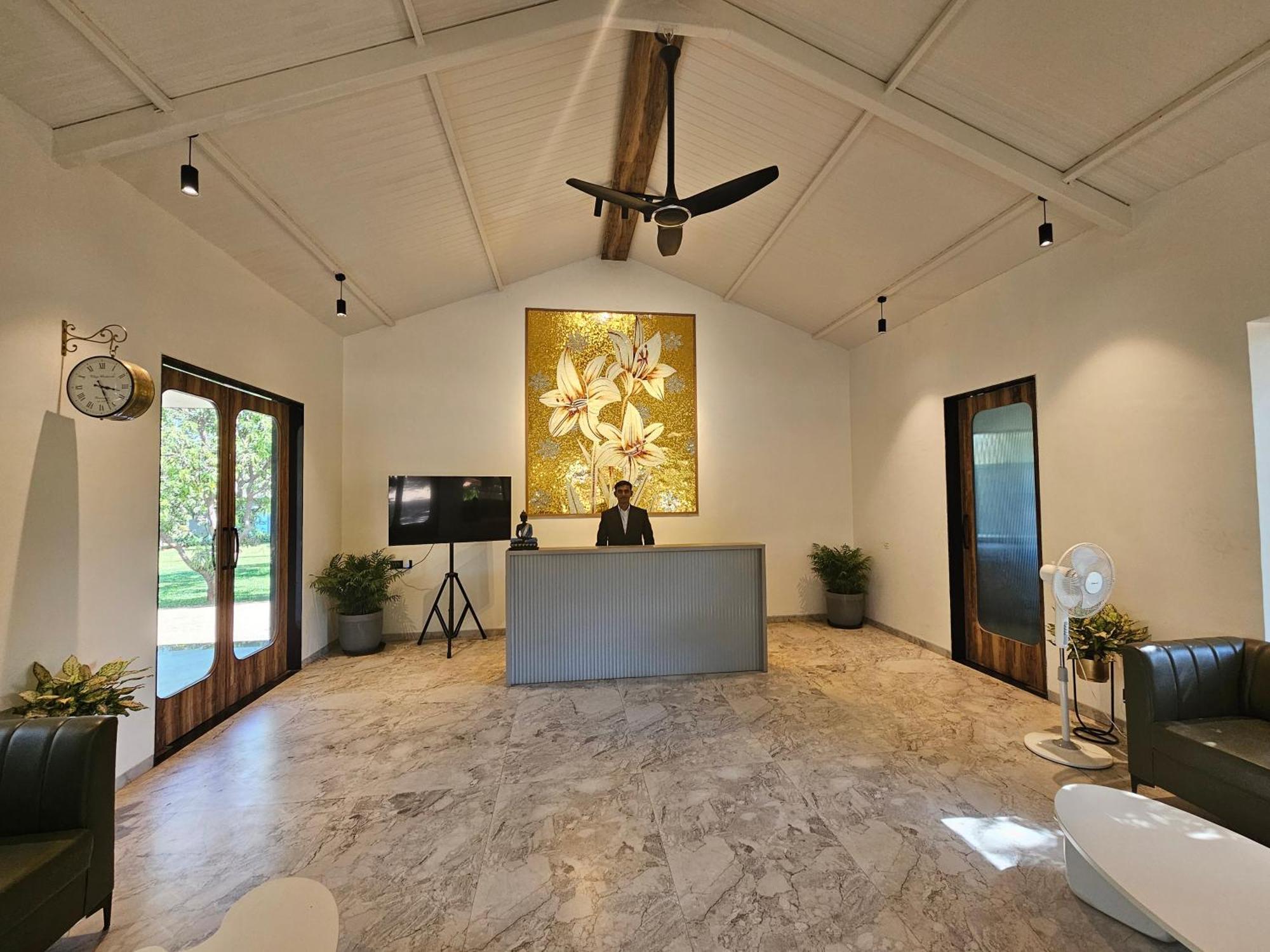 River Estates Luxury Resort & Spa Karjat Esterno foto