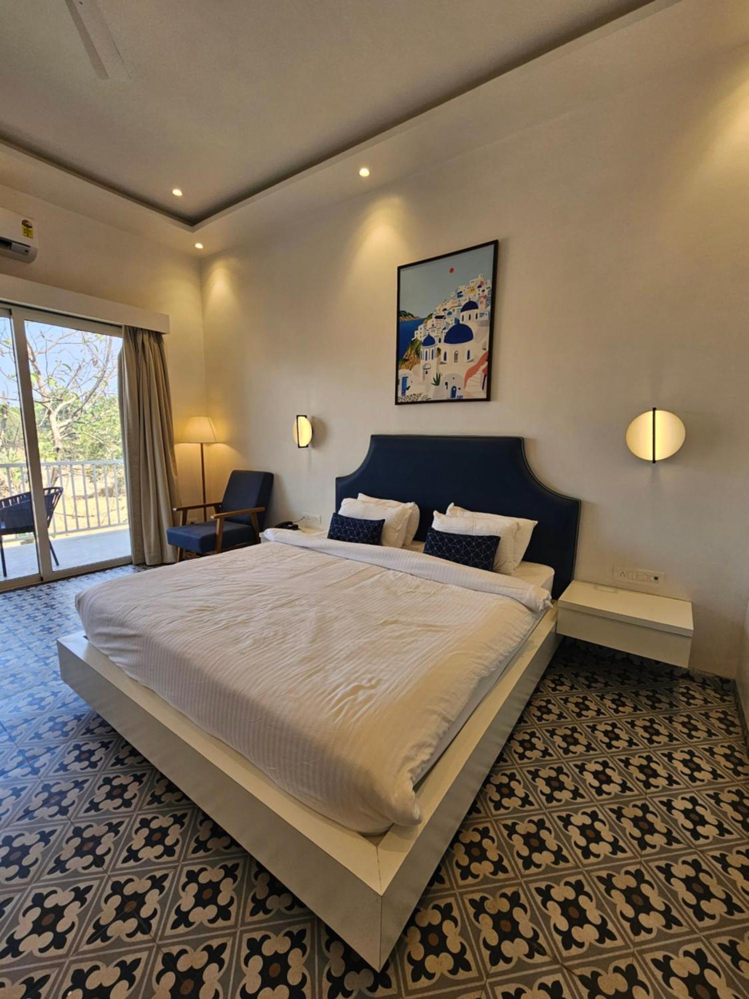 River Estates Luxury Resort & Spa Karjat Esterno foto