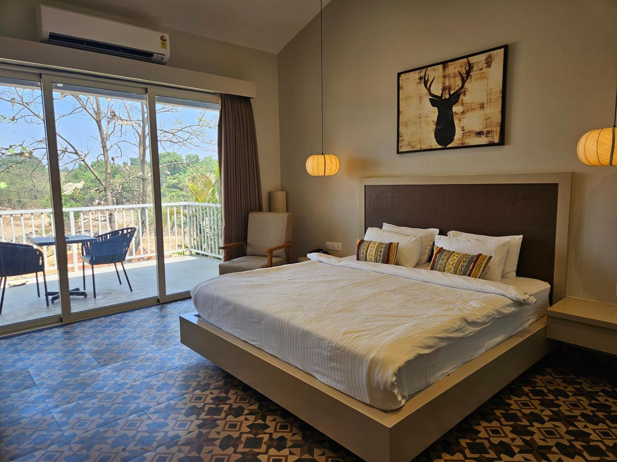 River Estates Luxury Resort & Spa Karjat Esterno foto